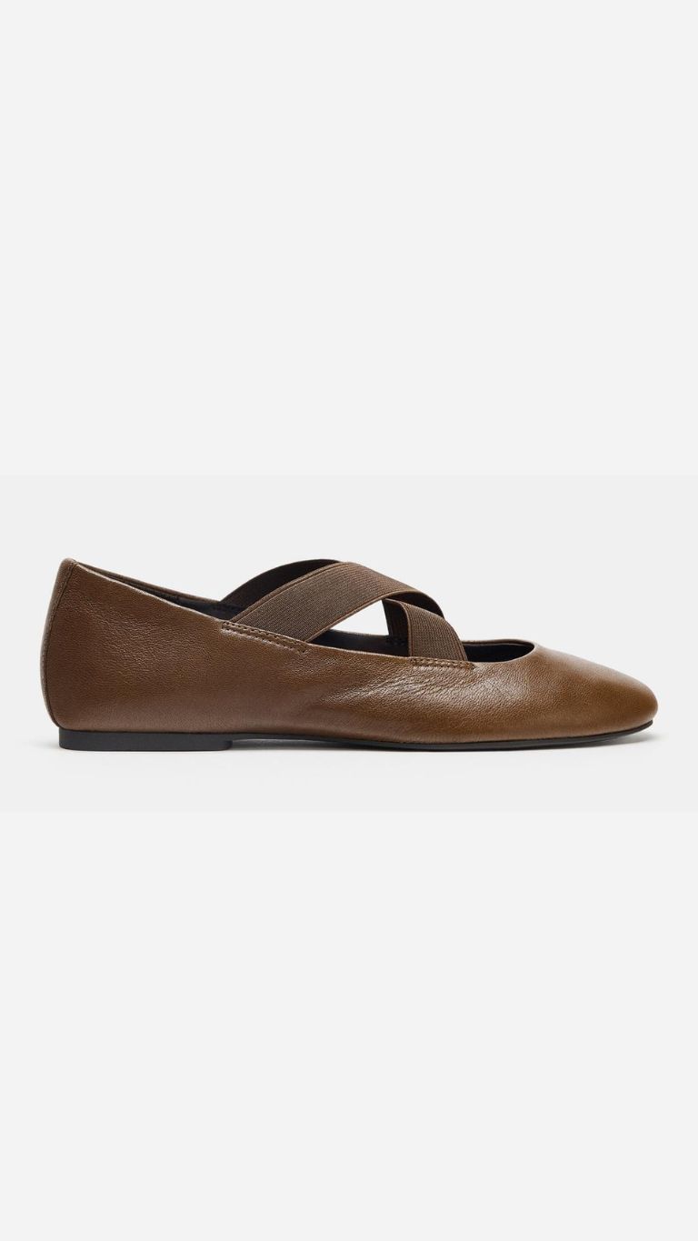 LEATHER BALLET FLATS WITH ELASTIC STRAPS