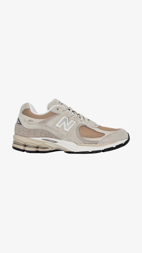 new-balance-2002r-neutral-beige-sneakers
